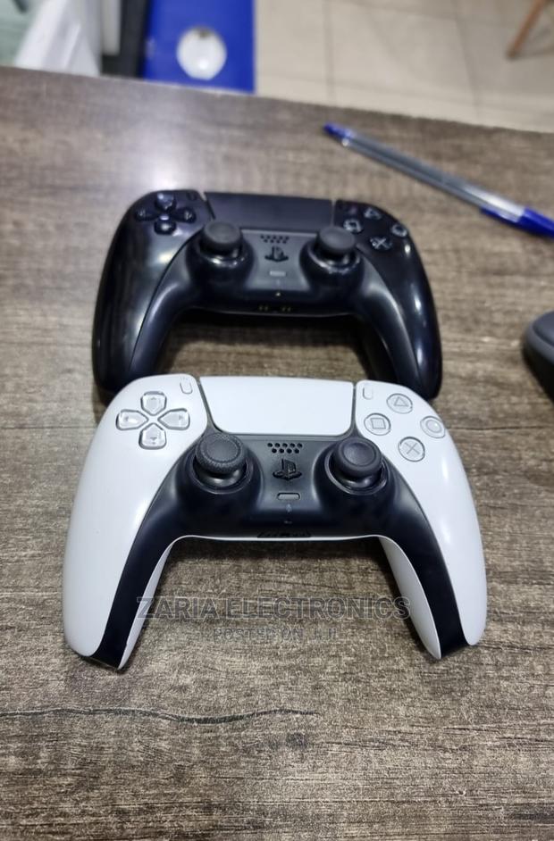 Ps5 Used Pad/ Controller - main view