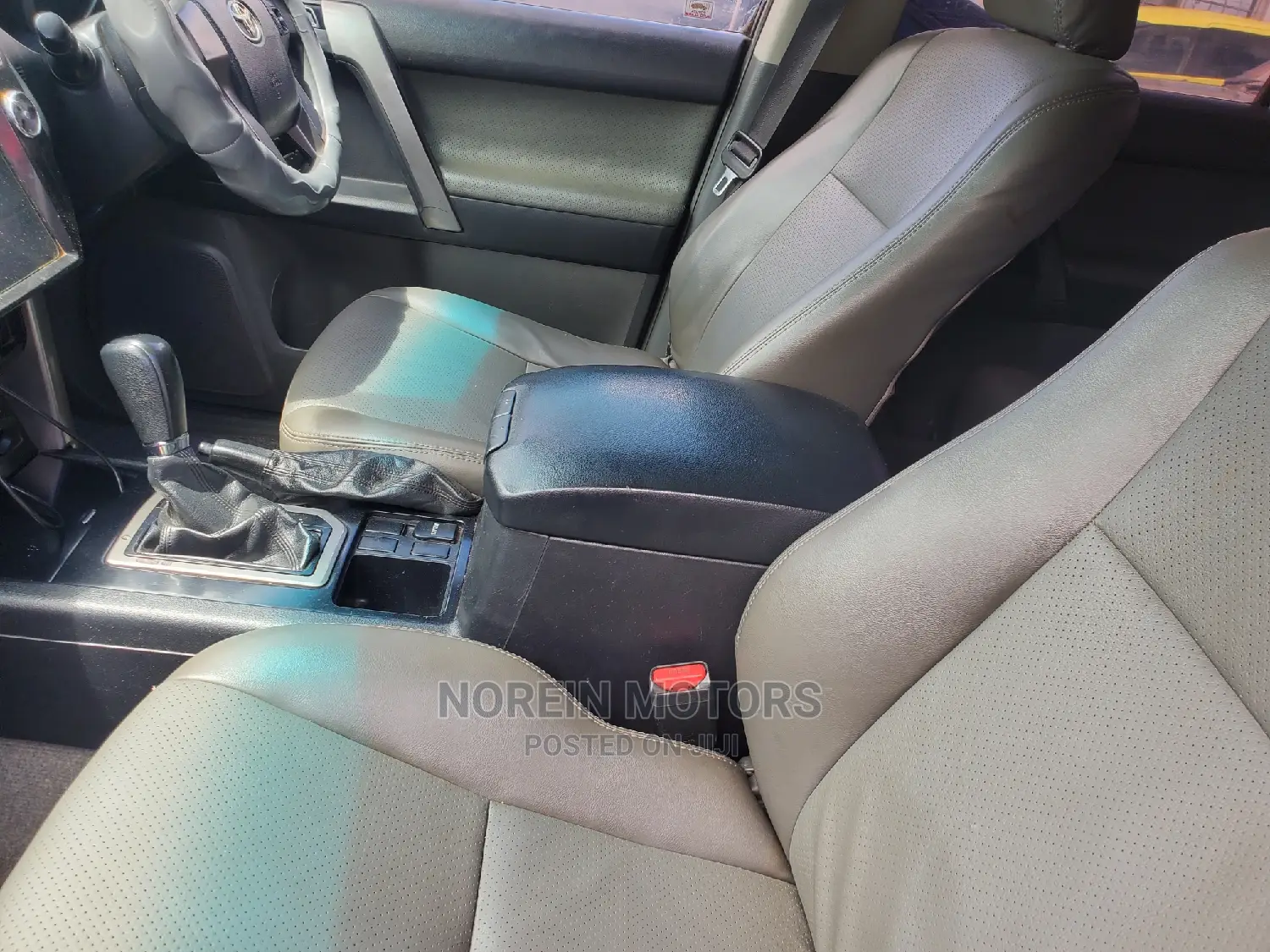 Toyota Land Cruiser Prado 2012 Pearl