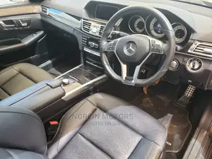 Mercedes-Benz E250 2015 Brown