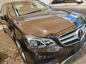 Mercedes-Benz E250 2015 Brown