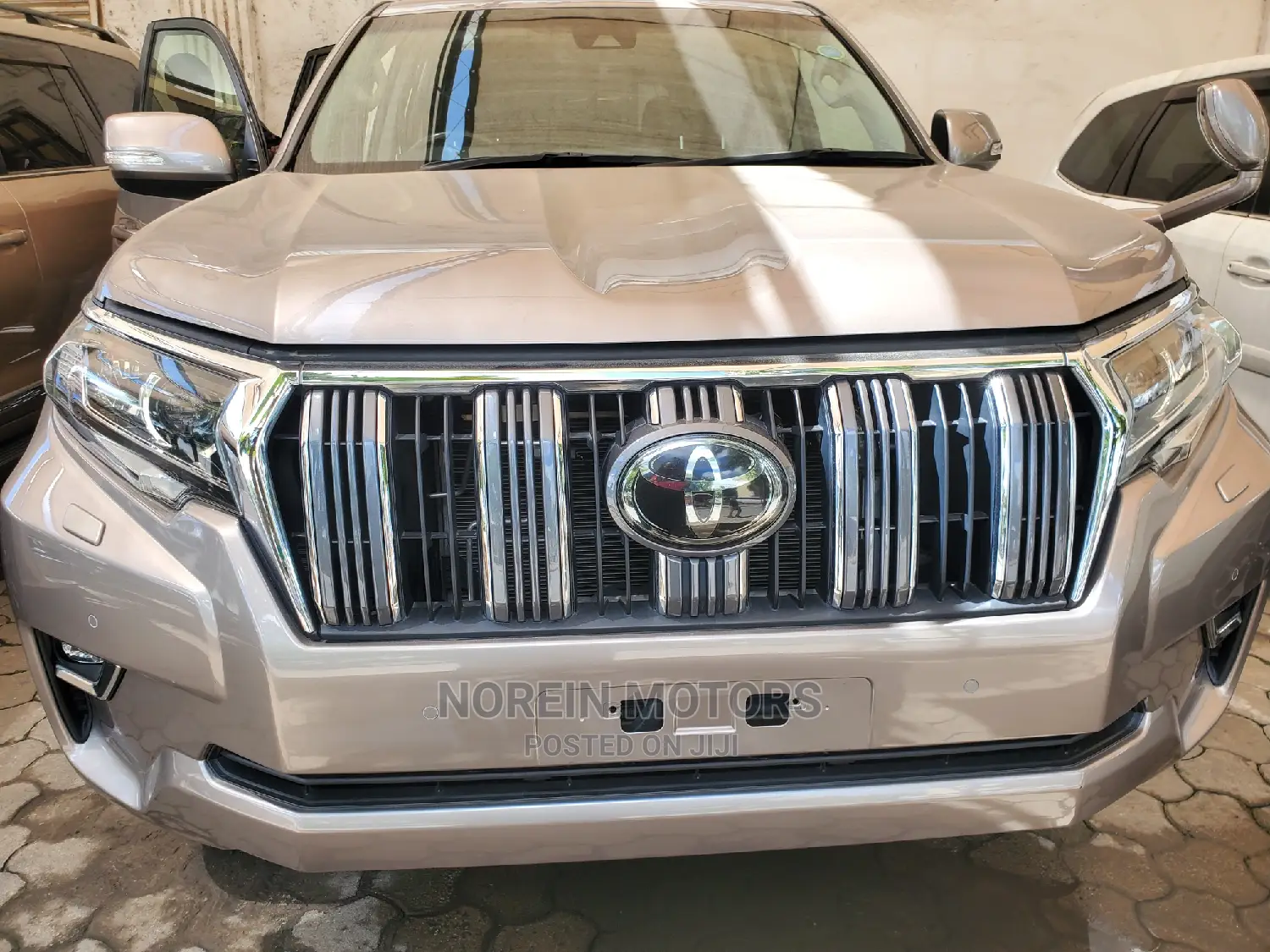 Toyota Land Cruiser Prado 2018 Gold