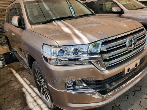 Toyota Land Cruiser 2017 Gold