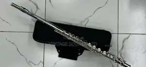 Yamaha Closed Hole C Flute With Case, Tuning Rod