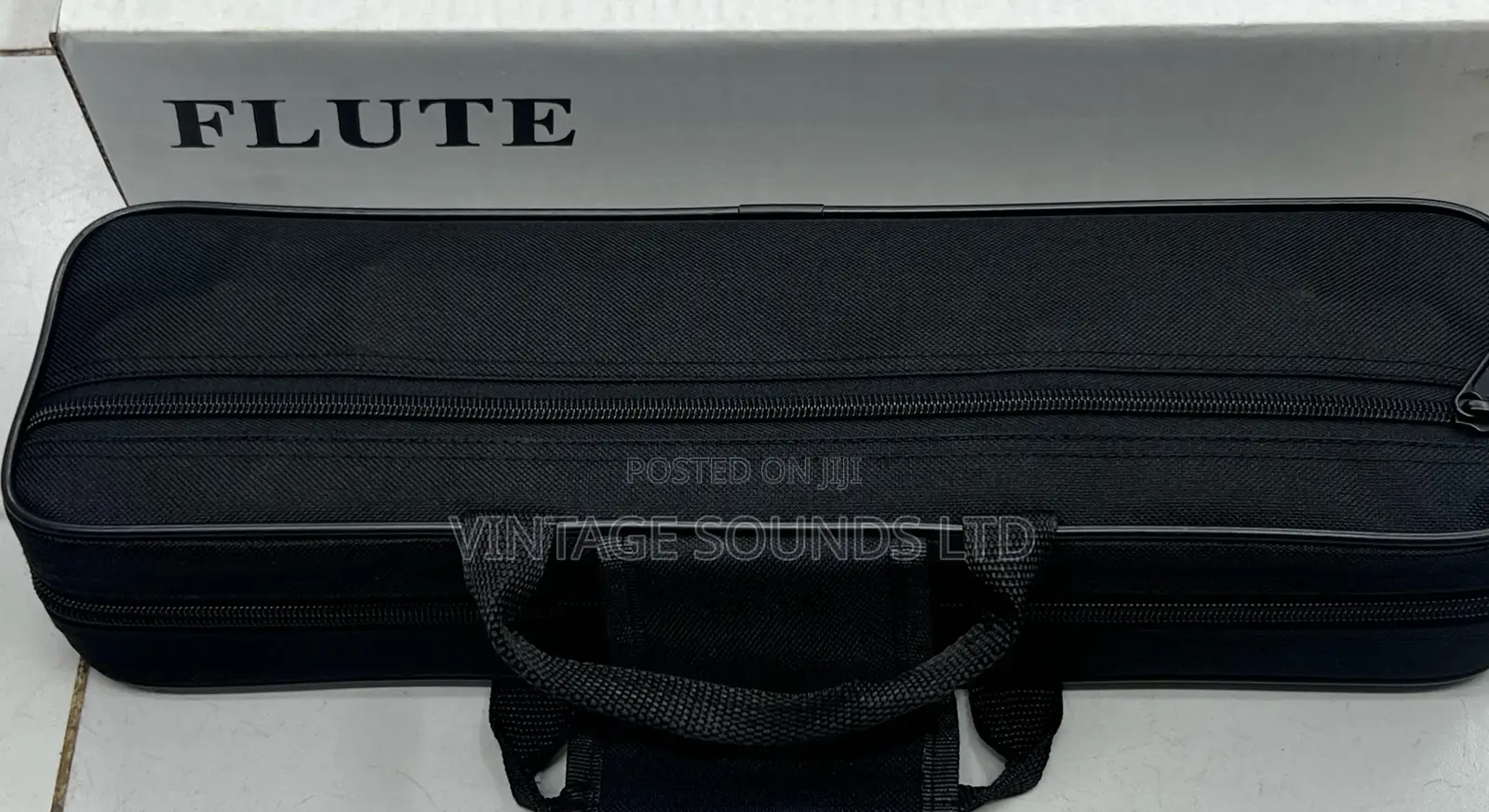 Yamaha Closed Hole C Flute With Case.