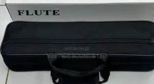 Yamaha Closed Hole C Flute With Case.