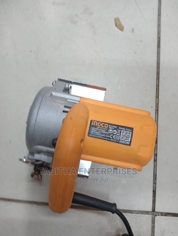 Marble Cutter Tile