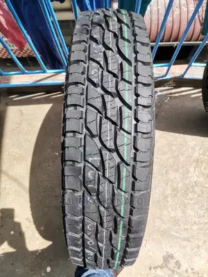 225/95r16c Bridgestone Tyre (A/T) Made in Japan