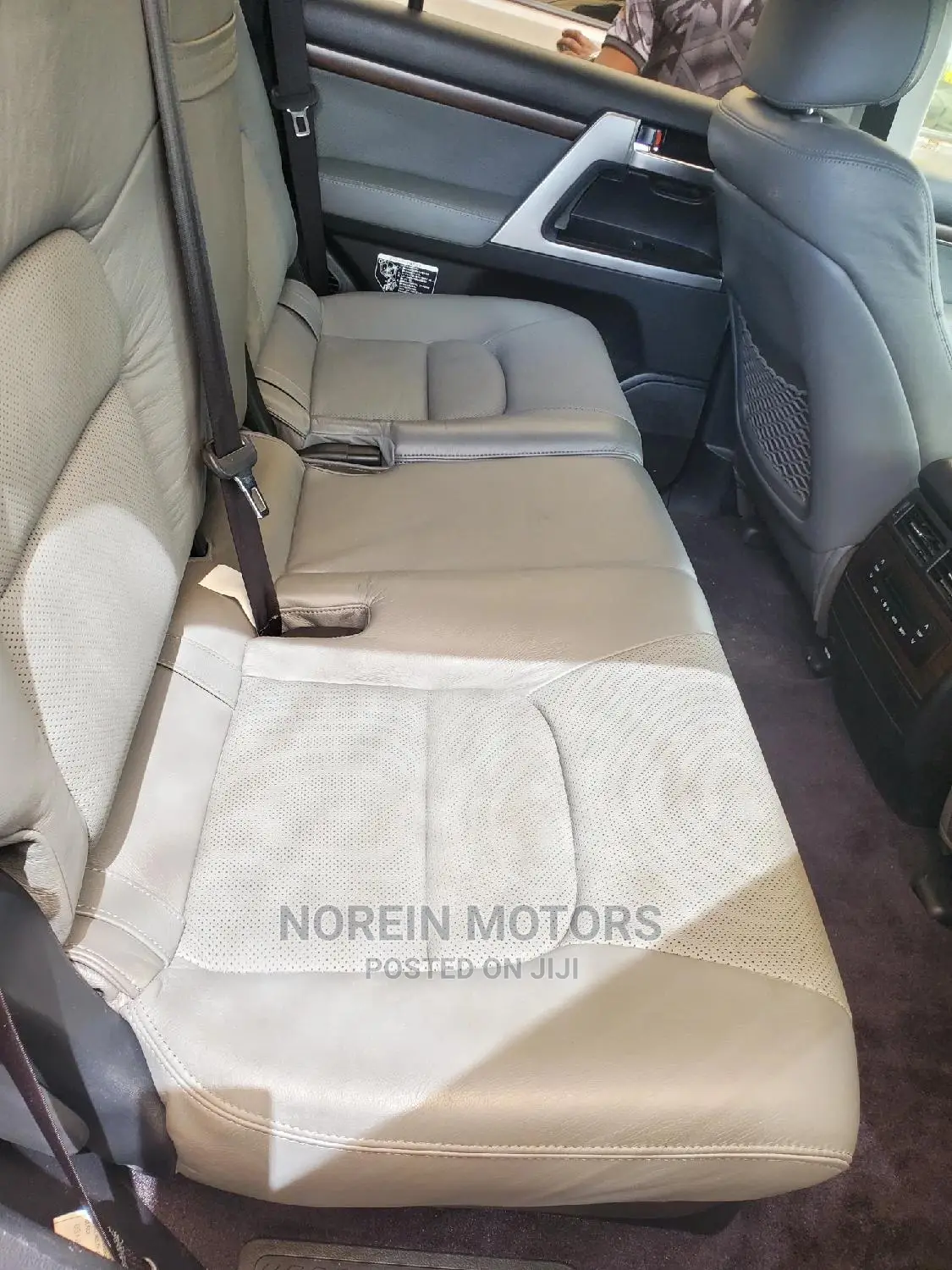 Toyota Land Cruiser 2017 Gold