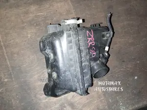 Toyota Noah New Shape ZRR80 Air Cleaner Housing