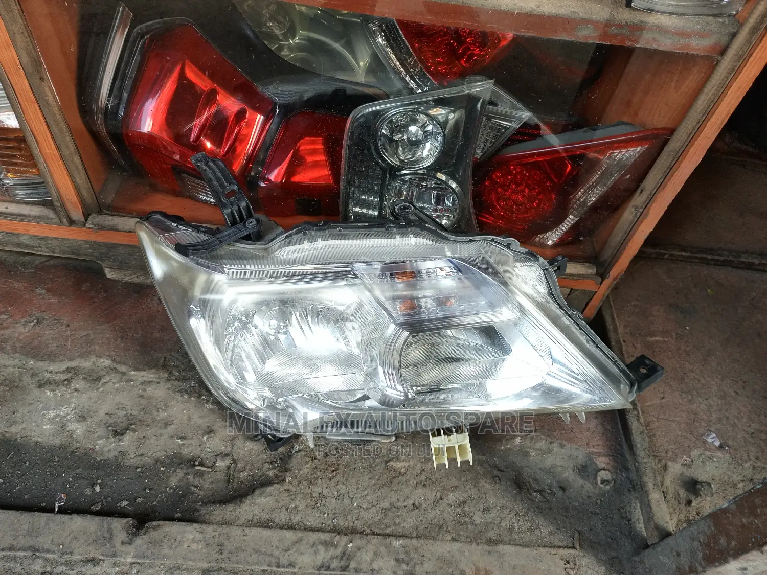 Serena 2012 Model Nonzenon Headlights