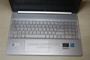 New Laptop HP 15 4GB Intel Core I3 SSD 256GB