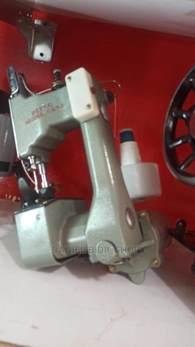 Bag Closer Sewing Machine - main view