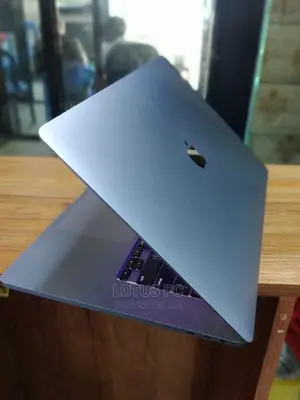 Laptop Apple MacBook Pro 2019 16GB Intel Core I7 SSD 512GB