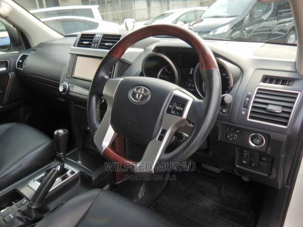 Toyota Land Cruiser Prado 2016 White - thumbnail 9