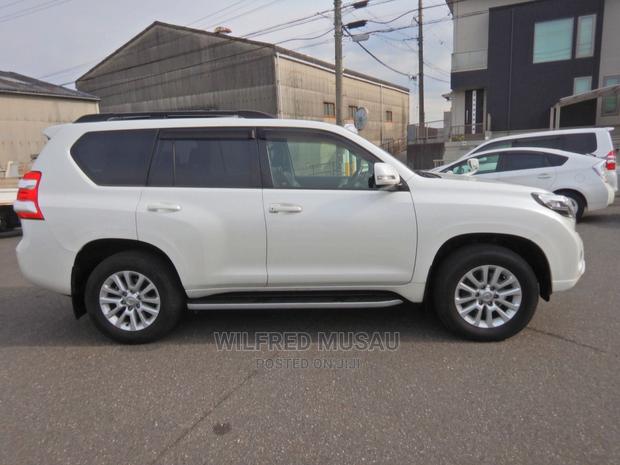 Toyota Land Cruiser Prado 2016 White - thumbnail 12