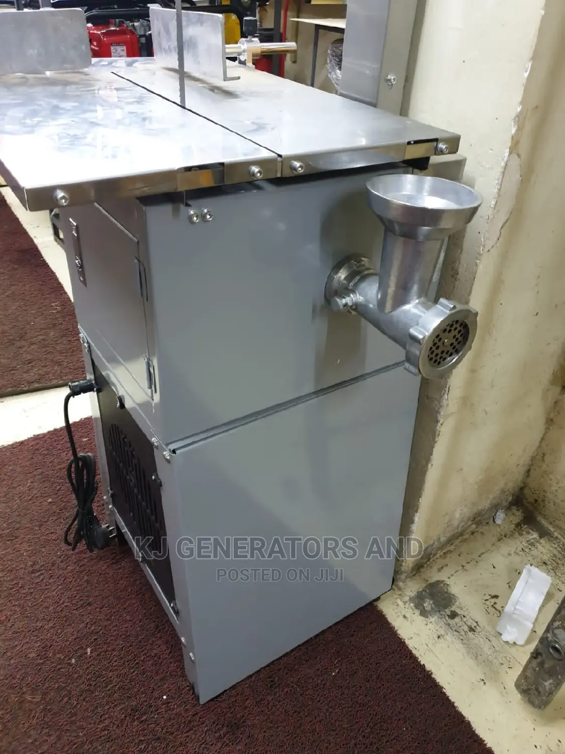 Borne Saw Cutting Machine