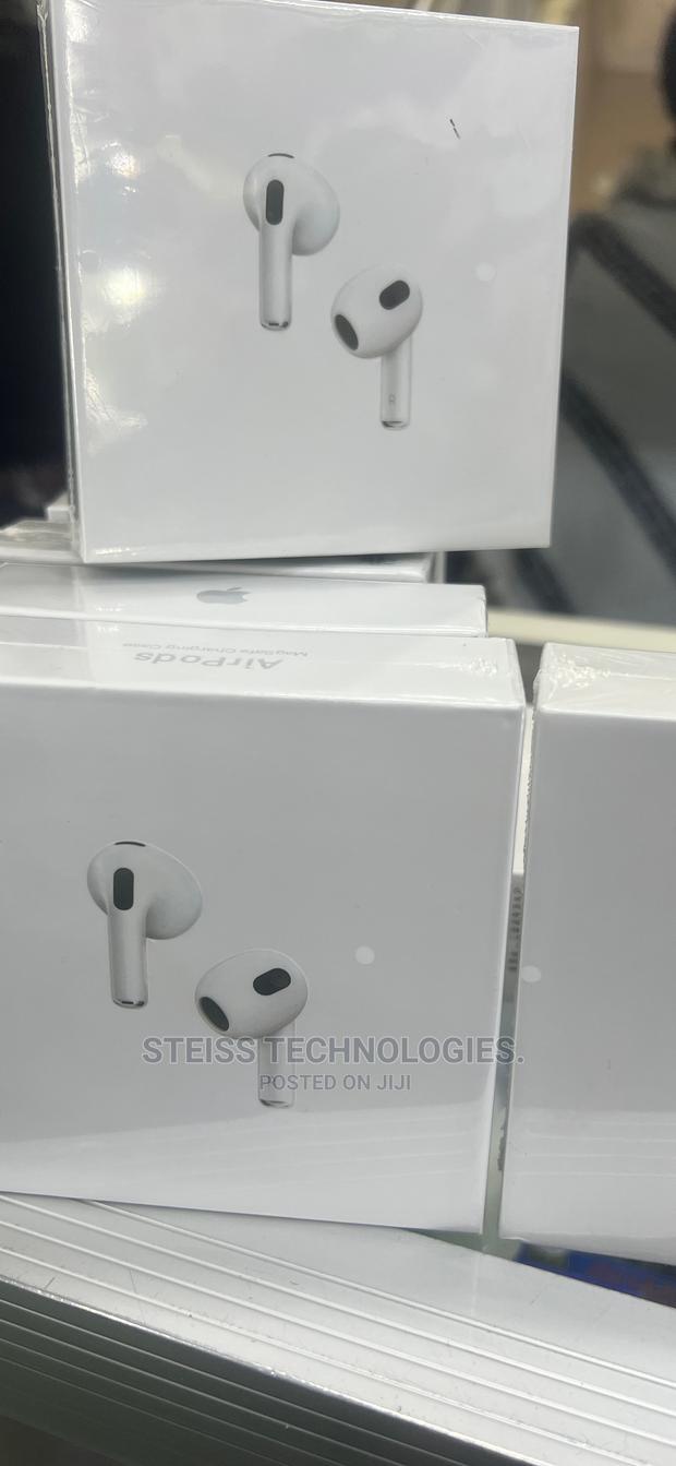 Airpods Apple 3rd Generation.