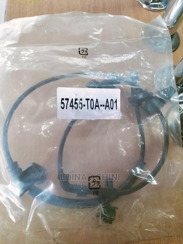Honda CRV RM1 Front Left Abs Sensor - thumbnail 2