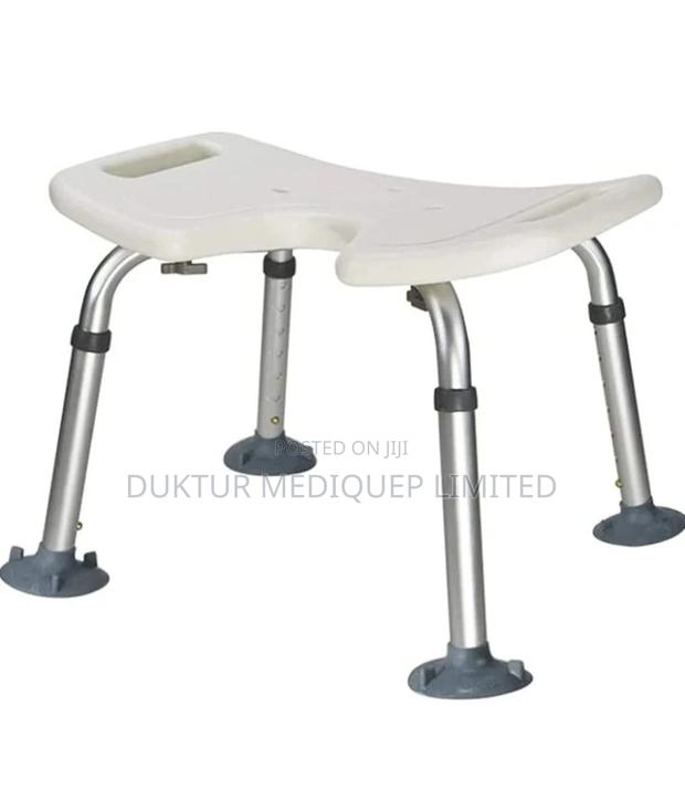 Shower Chair With Cutout for Extra Cleaning