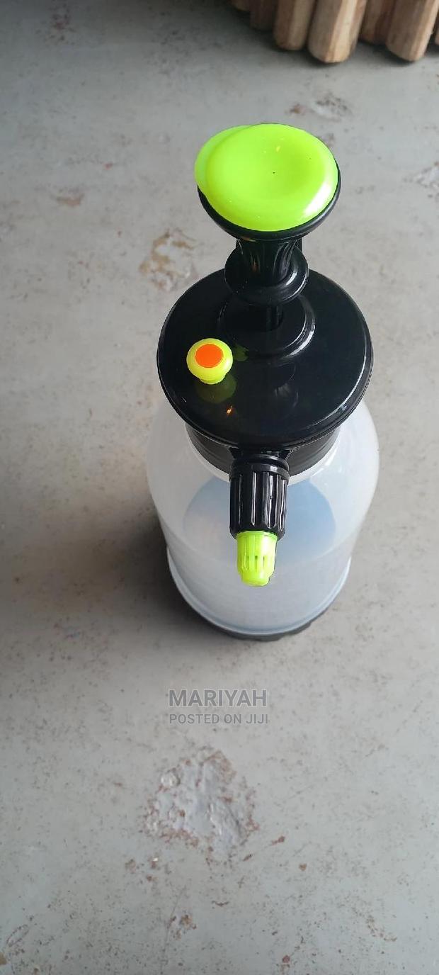 2 Liters Pressure Spray Bottle - thumbnail 7