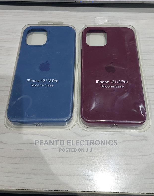 Apple iPhone 12 and iPhone 12 Pro Silicone Case - thumbnail 2