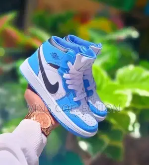 Kids Jordan 1 Sneakers