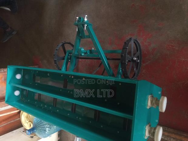Tractor Seeds Planter Cart