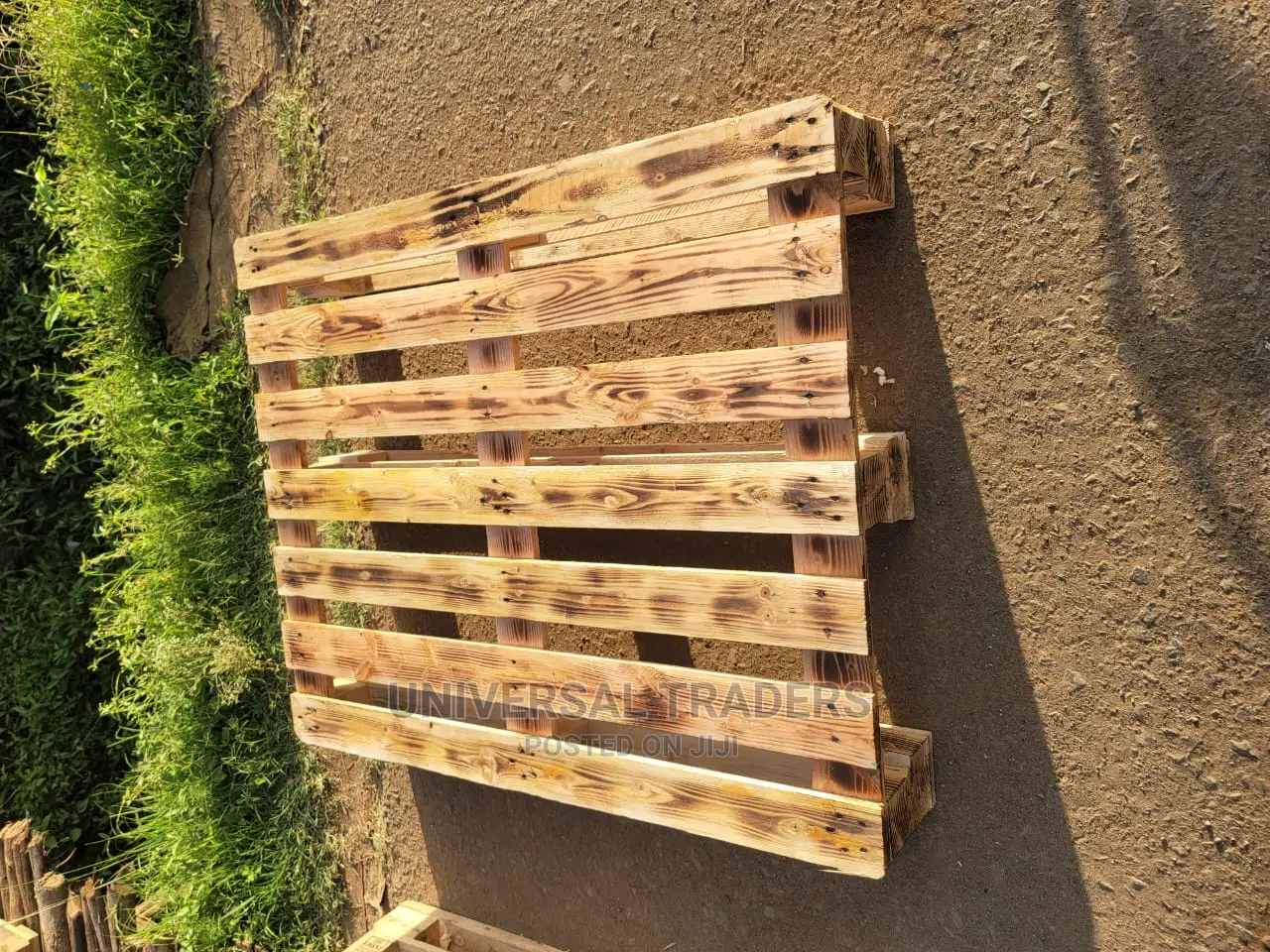 Detachable Pallet Bed - Unique Wood Pallet Bed - On Offer!!