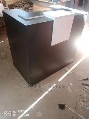 Executive Reception Desk 1.4 MTRS