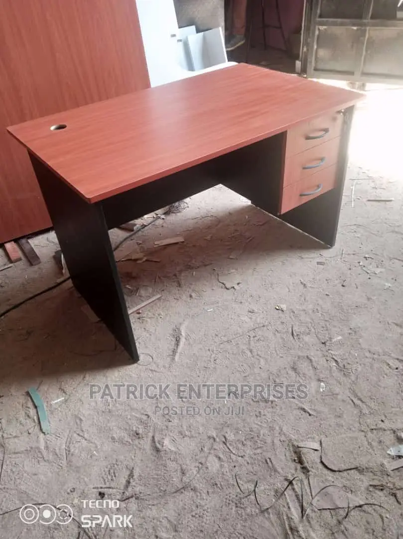 1.2 MTRS Office Desk Top Cherry