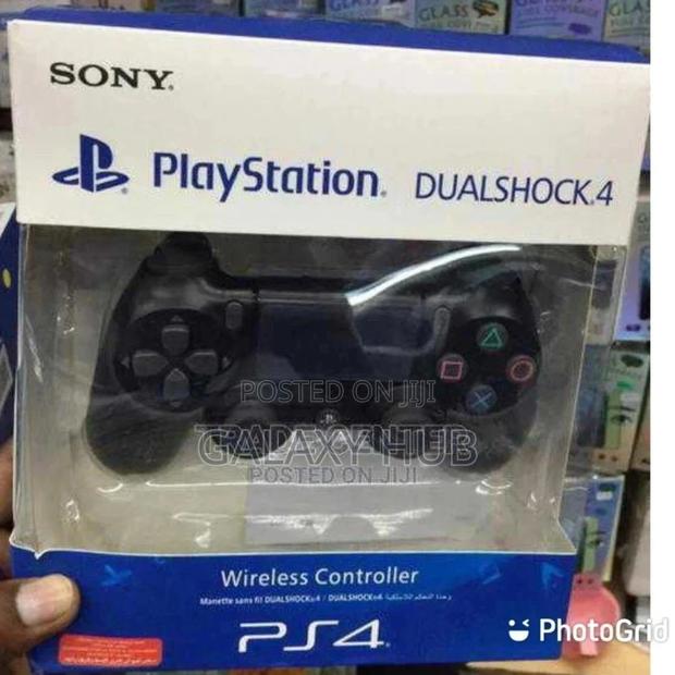 Sony Ps4 Pad Available