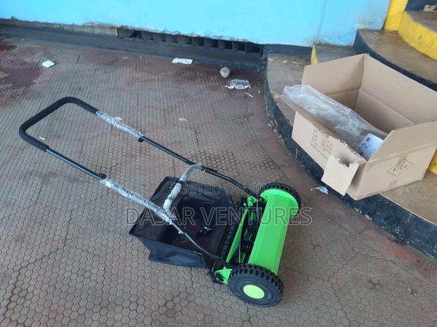 Manual Lawn Mower