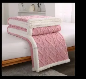High End Warm Woolen Duvet With Pattern