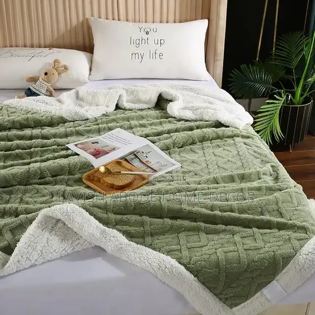 Green Sherpa Warm Woolen Duvet Throw Blanket