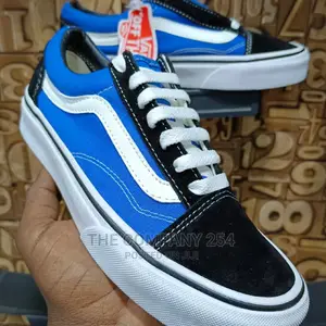 Skater Vans "Low"
Sizes 36 - 46
KSH 2,500