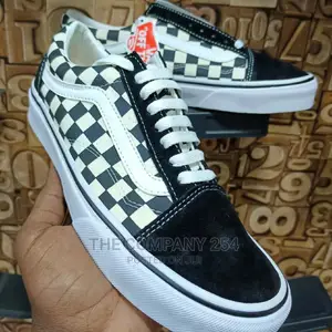 Skater Vans "Low"
Sizes 36 - 46
KSH 2,500