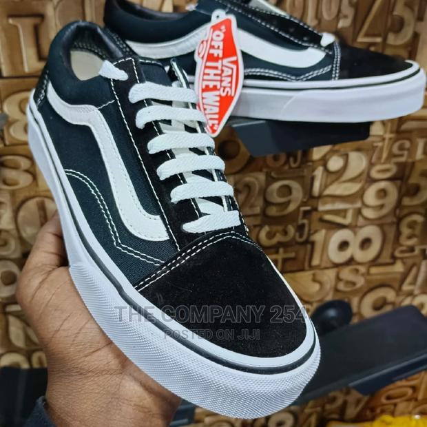 Skater Vans "Low"
Sizes 36 - 46
KSH 2,500 - thumbnail 4