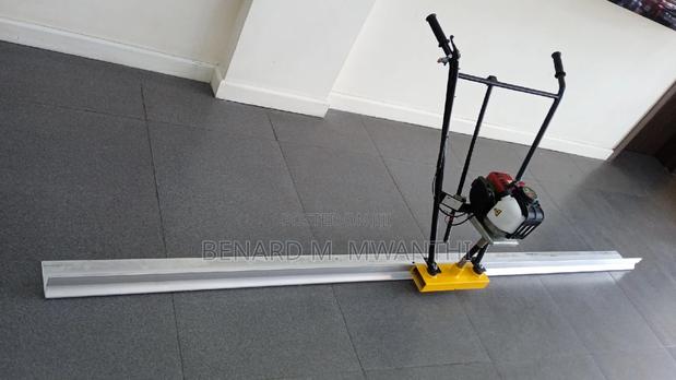 Screeding Machine - main view