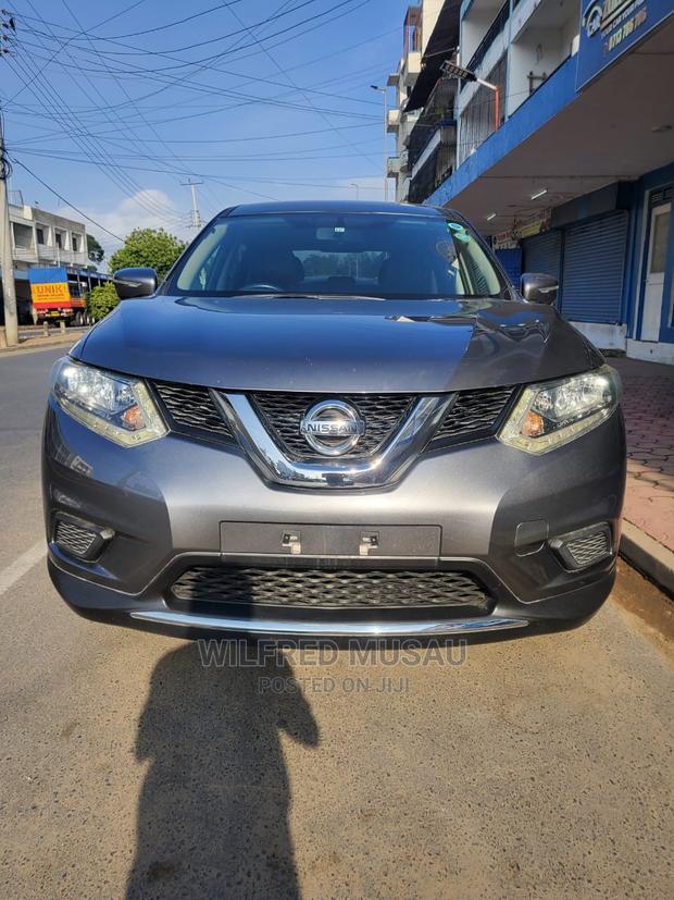 Nissan X-Trail 2015 Gray