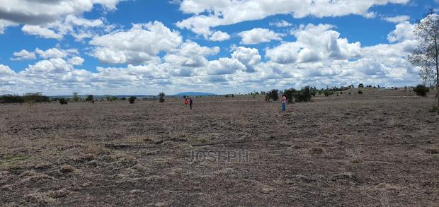 Isinya-Kiserian Road 1acre Subvidvied Into 1/8th Plots - thumbnail 4
