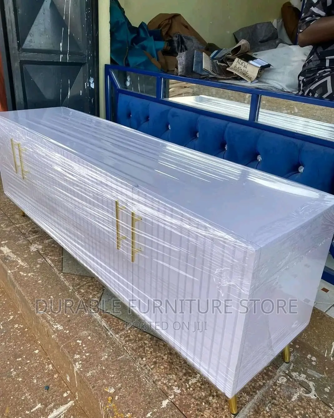 Tv Stand With Stand in Kahawa Furniture, Isaac Banda Jiji.co.ke