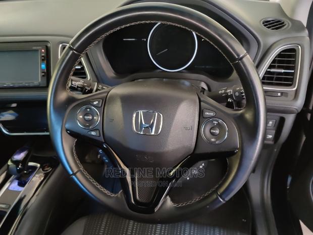 Honda Vezel 2016 Black - thumbnail 3