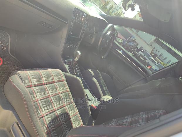 Volkswagen Golf GTI 2016 Pearl - thumbnail 3