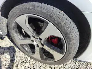 Volkswagen Golf GTI 2016 Pearl