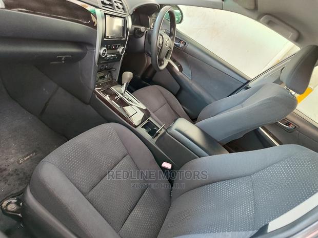 Toyota Camry 2016 Silver - thumbnail 5