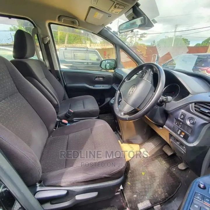 Toyota Noah 2016 Matt Black