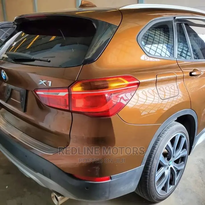 BMW X1 xDrive28i AWD 2016 Brown