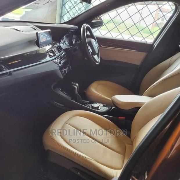 BMW X1 xDrive28i AWD 2016 Brown - thumbnail 3