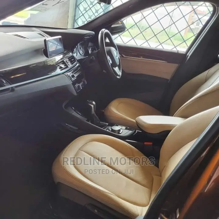 BMW X1 xDrive28i AWD 2016 Brown