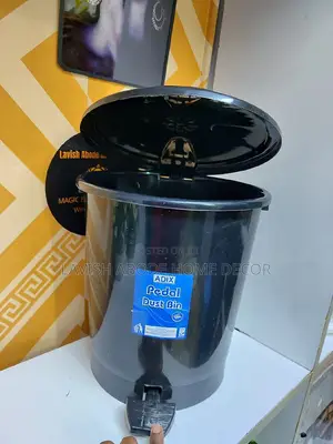 10 Litres Pedal Dustbin Plain Black